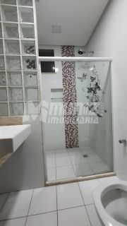 VENDE-SE CASA NA RUA MANOEL ESPÍRITO SANTO