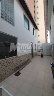 VENDE-SE CASA NA RUA MANOEL ESPÍRITO SANTO