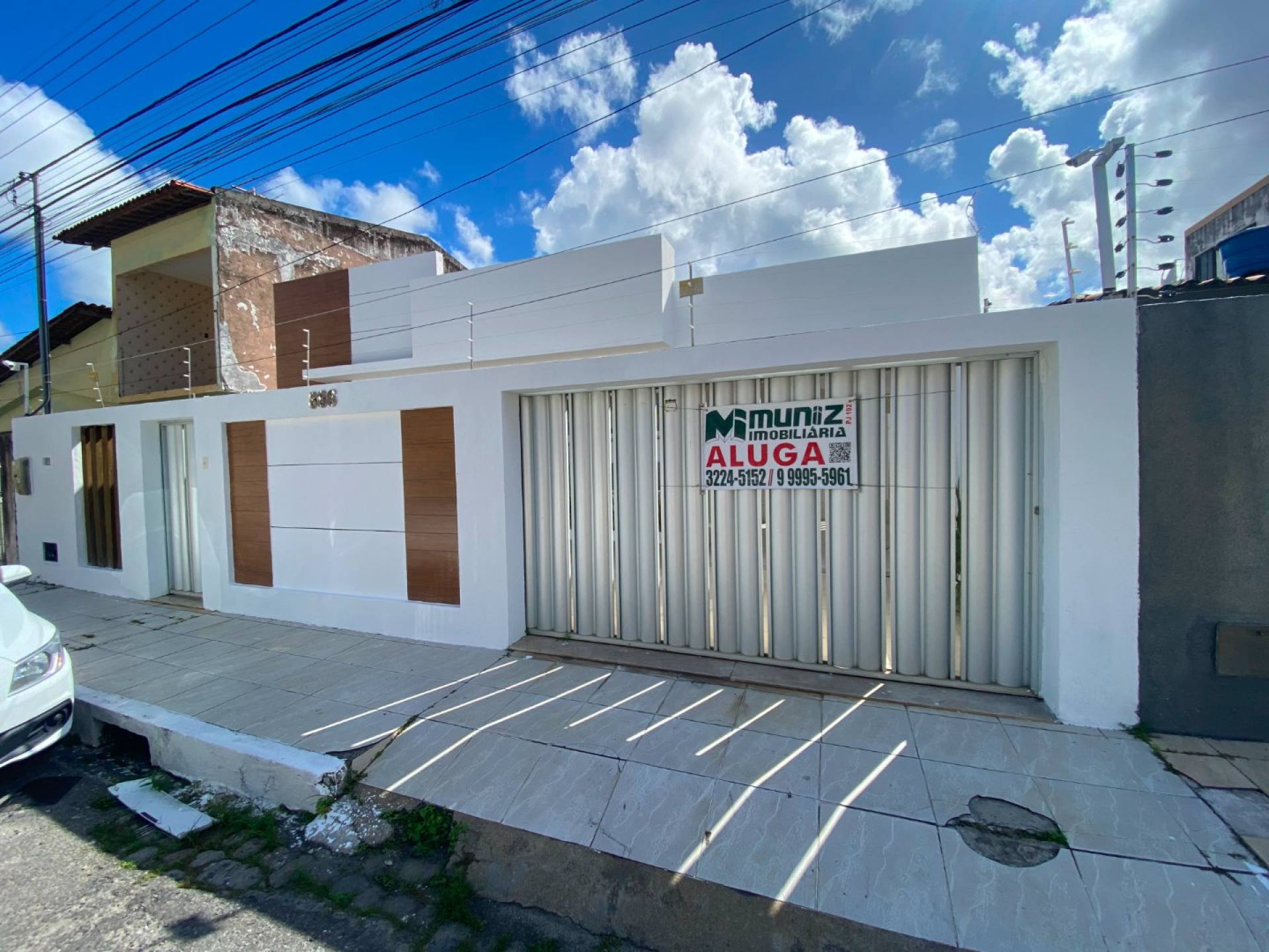 ALUGA-SE CASA NA RUA SD. PETRONILO JOSÉ DOS SANTOS