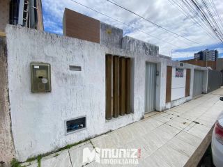 ALUGA-SE CASA NA RUA SD. PETRONILO JOSÉ DOS SANTOS