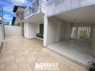 ALUGA-SE CASA NA RUA SD. PETRONILO JOSÉ DOS SANTOS