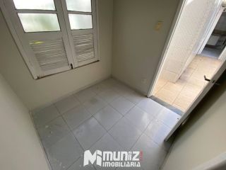 ALUGA-SE ÓTIMA CASA   PARA COMERCIO E RESIDÊNCIA ,NA RUA SD. PETRONILO JOSÉ DOS SANTOS