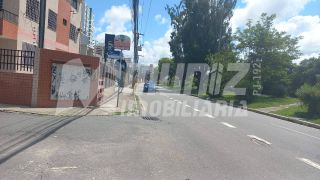 vende-se casa otima para comércio de esquina na Av Beira Mar