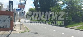 vende-se casa otima para comércio de esquina na Av Beira Mar
