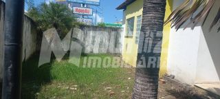 vende-se casa otima para comércio de esquina na Av Beira Mar