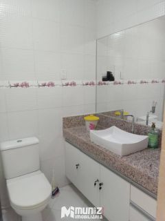 Vende-se otima casa c/2 pavimentos Av Gonçalo Prado Rollemberg