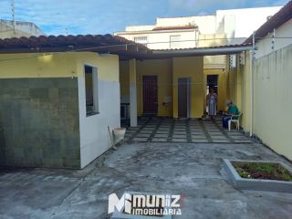 Vende-se otima casa c/2 pavimentos Av Gonçalo Prado Rollemberg