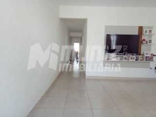 VENDE-SE CASA RUA FREI PAULO