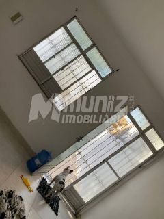 VENDE-SE CASA RUA FREI PAULO