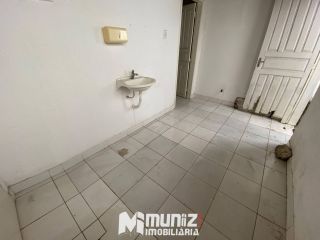 ALUGA-SE PONTO COMERCIAL NA BARRA DOS COQUEIROS