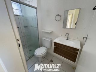 ALUGA-SE APT NO COND. BARRA CLUB RESIDENCE II