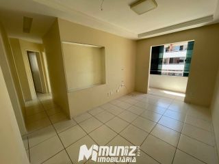 ALUGA-SE APT NO COND. BARRA CLUB RESIDENCE II