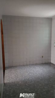 Casa à Venda com 2 Pavimentos — Versátil para Residência ou Negócio