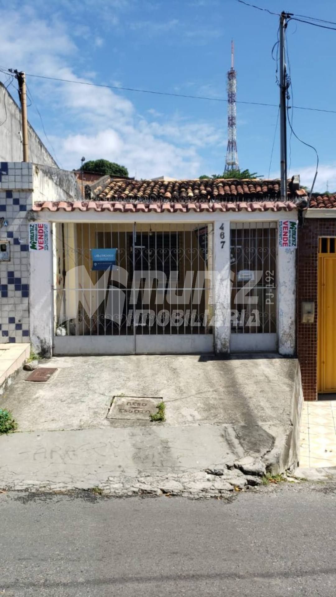 VENDE-SE CASA PRÓX. Á TV SERGIPE