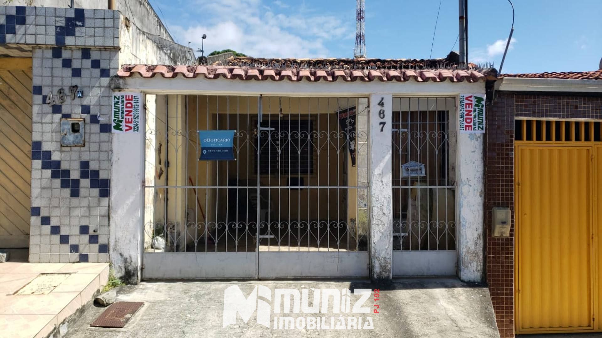 VENDE-SE CASA NO BAIRRO CIDADE NOVA