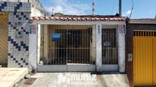 VENDE-SE CASA NO BAIRRO CIDADE NOVA