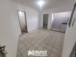 Apartamento Para Alugar com 1 Quarto no bairro Luzia