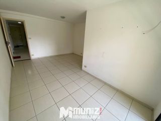 ALUGA-SE APARTAMENTO NO CONDOMÍNIO BELAS ARTES - FAROLANDIA