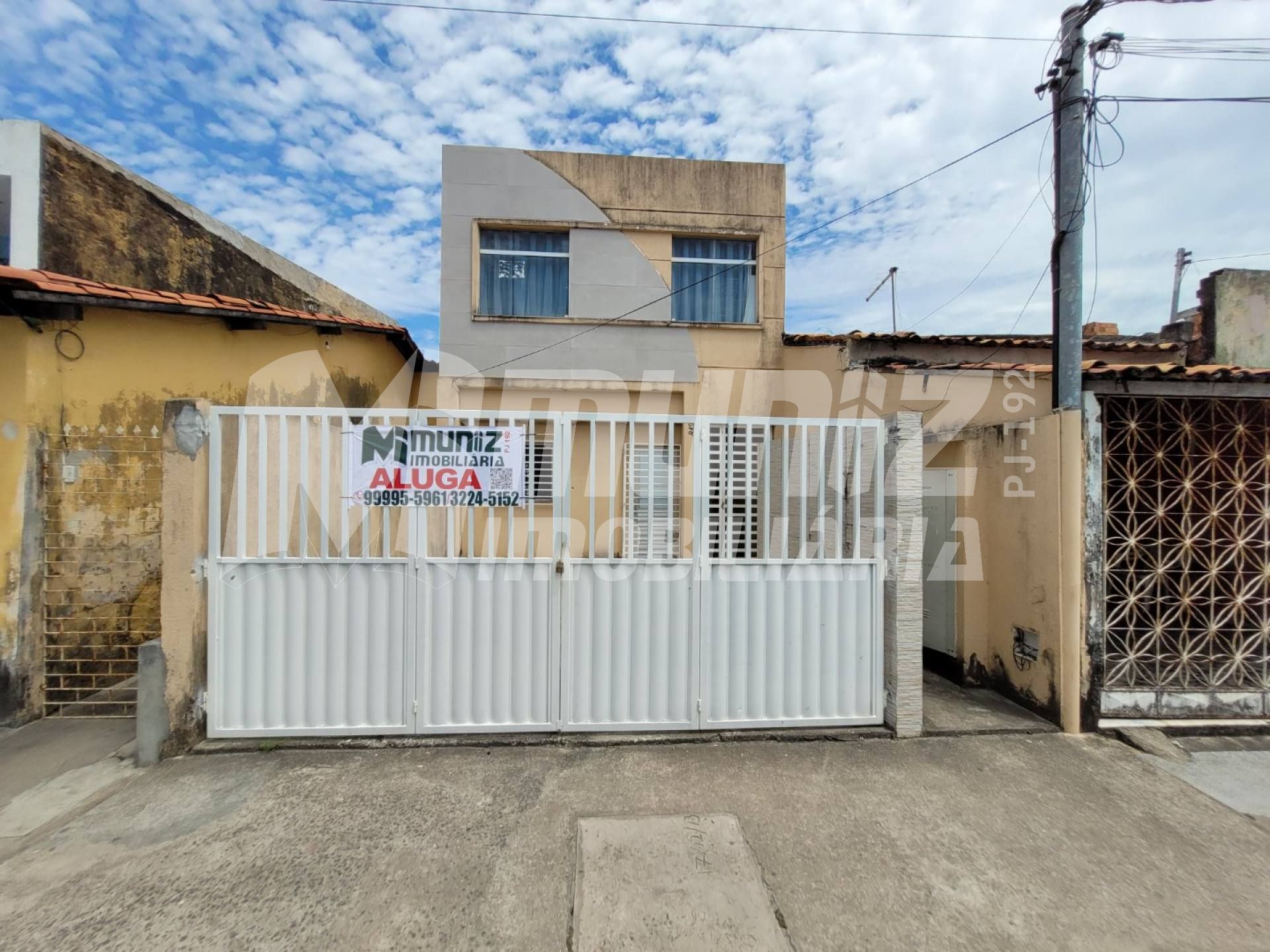 ALUGA-SE APTO A PARTE TÉRRA DA AV. MAMEDE PAES MENDONÇA