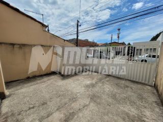 ALUGA-SE APTO A PARTE TÉRRA DA AV. MAMEDE PAES MENDONÇA