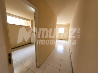 ALUGA-SE APTO A PARTE TÉRRA DA AV. MAMEDE PAES MENDONÇA