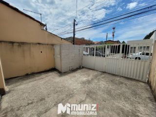 ALUGA-SE APTO NA PARTE TÉRRA DA AV. MAMEDE PAES MENDONÇA - GETÚLIO VARGAS