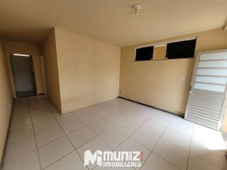 ALUGA-SE APTO NA PARTE TÉRRA DA AV. MAMEDE PAES MENDONÇA - GETÚLIO VARGAS