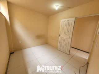 ALUGA-SE APTO NA PARTE TÉRRA DA AV. MAMEDE PAES MENDONÇA - GETÚLIO VARGAS