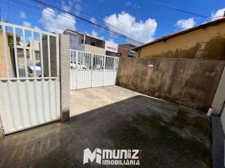 ALUGA-SE APTO NA PARTE TÉRRA DA AV. MAMEDE PAES MENDONÇA - GETÚLIO VARGAS