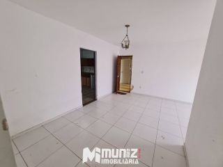 Apartamento Para Alugar com 3 quartos 1 suítes no bairro Salgado Filho em Aracaju