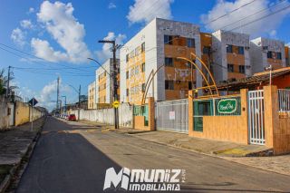 Vende-se Apartamento no Condomínio Morada Real - Rosa Elze