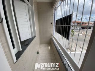 Aluga-se Casa com 2 Andares - Bairro Suíssa!