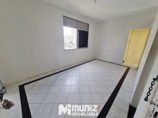 ALUGA-SE APTO NO COND. GRÃO DE AREIA