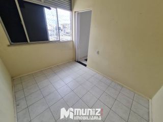 ALUGA-SE APTO NO COND. GRÃO DE AREIA