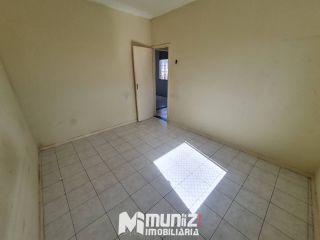 ALUGA-SE APTO NO COND. GRÃO DE AREIA