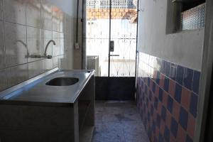 ALUGA-SE CASA NA RUA SIRIRI