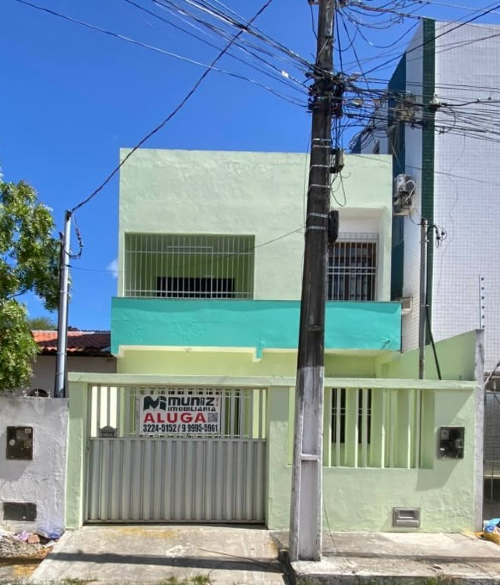 CASA C/ DOIS PAVIMENTOS NA RUA PADRE CALDAS