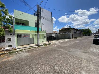 CASA C/ DOIS PAVIMENTOS NA RUA PADRE CALDAS