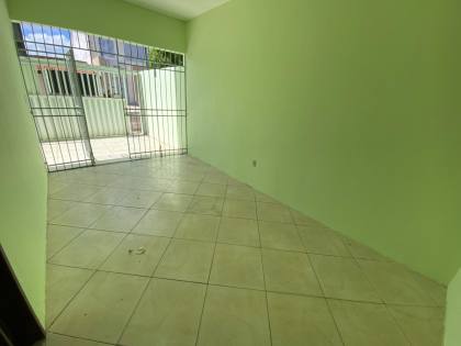 CASA C/ DOIS PAVIMENTOS NA RUA PADRE CALDAS