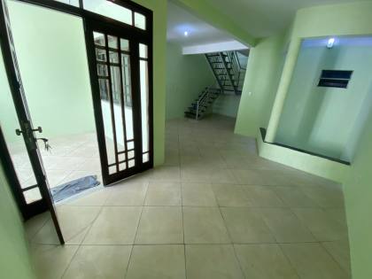 CASA C/ DOIS PAVIMENTOS NA RUA PADRE CALDAS