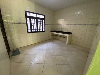 CASA C/ DOIS PAVIMENTOS NA RUA PADRE CALDAS