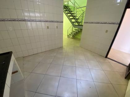 CASA C/ DOIS PAVIMENTOS NA RUA PADRE CALDAS