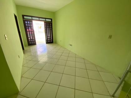 CASA C/ DOIS PAVIMENTOS NA RUA PADRE CALDAS