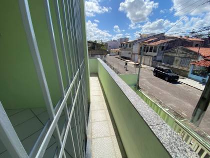 CASA C/ DOIS PAVIMENTOS NA RUA PADRE CALDAS
