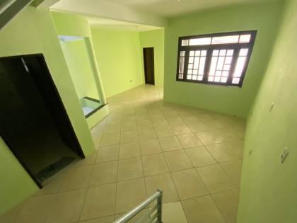 CASA C/ DOIS PAVIMENTOS NA RUA PADRE CALDAS