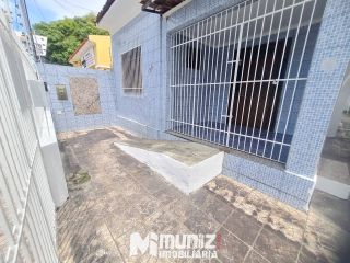 CASA NA RUA PROPRIÁ