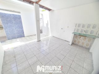 CASA NA RUA PROPRIÁ