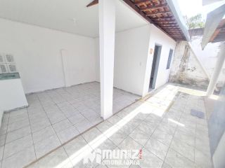 CASA NA RUA PROPRIÁ