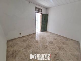 CASA NA RUA PROPRIÁ