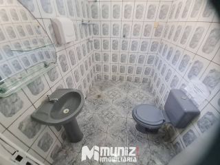 CASA NA RUA PROPRIÁ